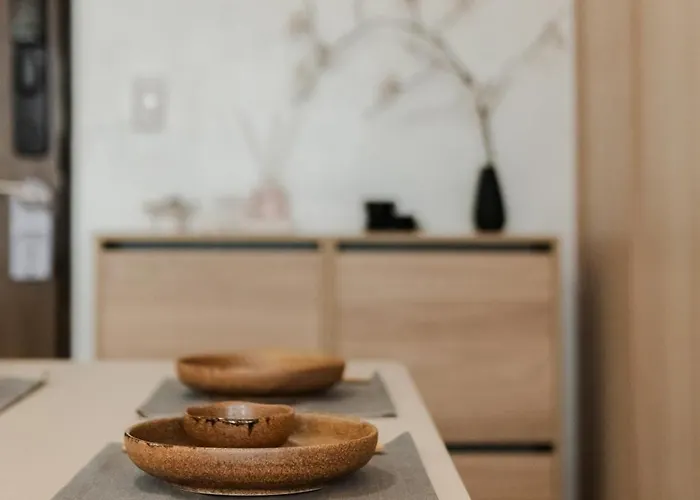 Eastwood 1br Muji Luxe Minimalist Fast Wifi * Manila