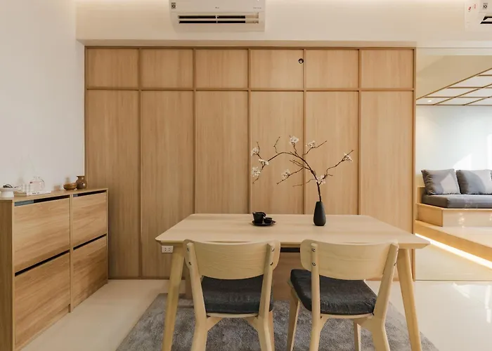 Eastwood 1br Muji Luxe Minimalist Fast Wifi Manila